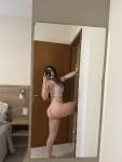 693829