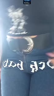 10570